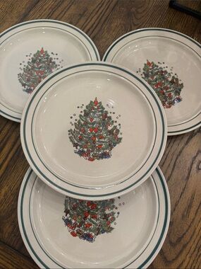 Set off 4 Rare STONEWARE CHINA
Christmas 10” Tree Plate